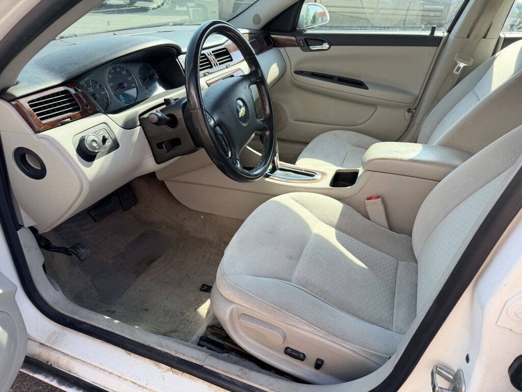 Used 2006 Chevrolet Impala LT FWD image 8