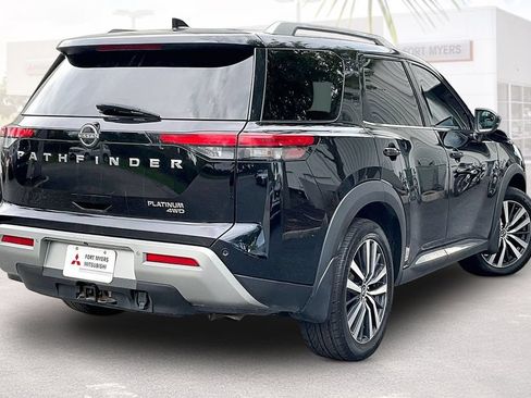 Used 2022 Nissan Pathfinder Platinum AWD/4WD image 33