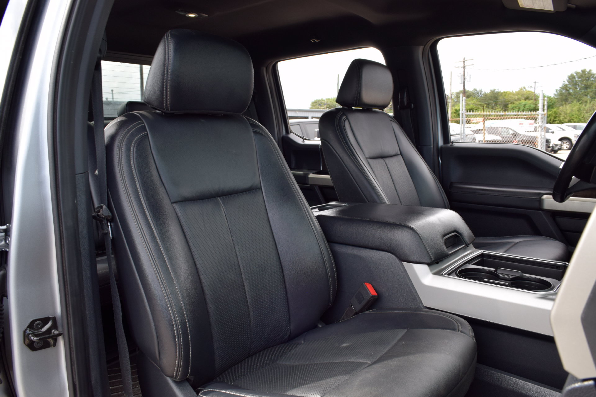 Used 2022 Ford F250 Lariat w/ Lariat Value Package AWD/4WD image 24