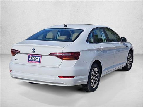 Used 2019 Volkswagen Jetta SEL w/ Cold Weather Package image 5