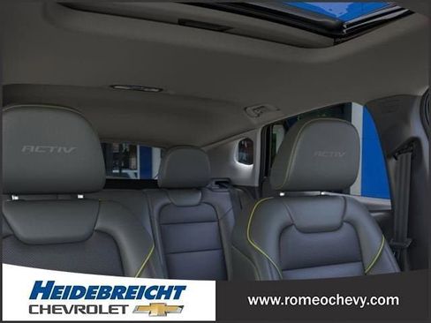 New 2025 Chevrolet Trax ACTIV w/ Sunroof Package image 25