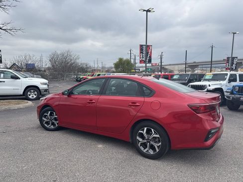 Used 2019 Kia Forte LXS image 38