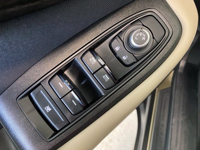 Certified 2025 Subaru Outback Premium AWD/4WD image 12