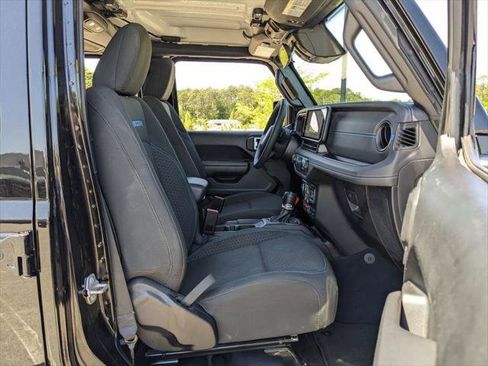 Certified 2025 Jeep Wrangler Unlimited Rubicon 4xe w/ Convenience Group image 49