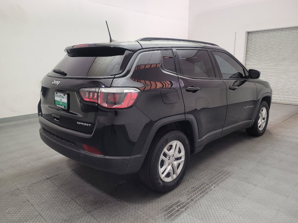 Used 2018 Jeep Compass Sport w/ Tech Group FWD image 10