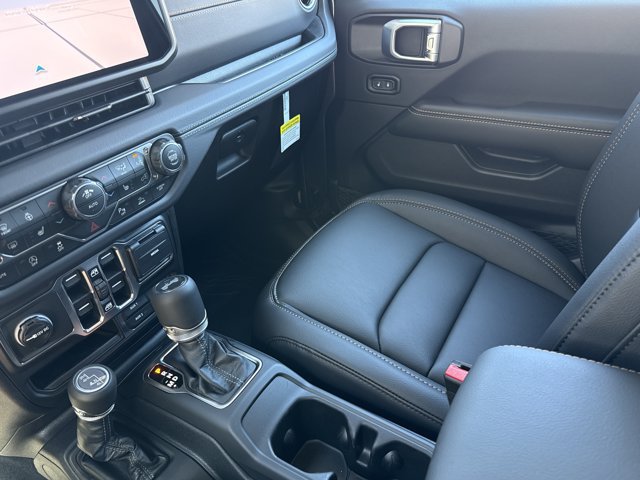New 2027 Jeep Wrangler Unlimited Sahara AWD/4WD image 20