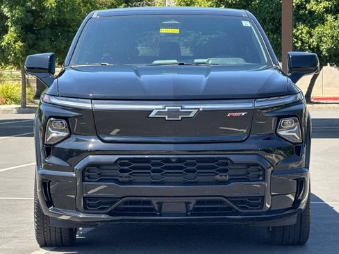Used 2025 Chevrolet Silverado EV RST AWD/4WD image 7