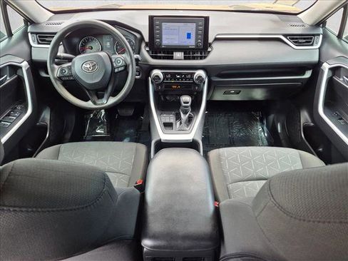Used 2022 Toyota RAV4 XLE AWD/4WD image 18