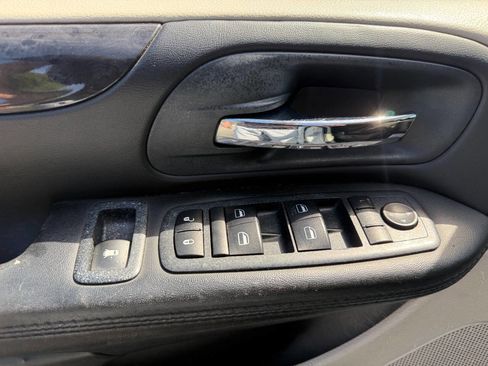 Used 2015 Dodge Grand Caravan SXT w/ Security Group image 16