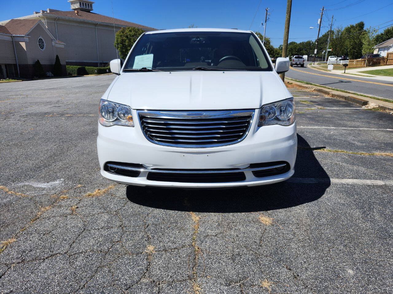 Used 2015 Chrysler Town & Country Touring w/ Driver Convenience Group FWD image 2