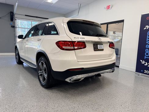 Used 2019 Mercedes-Benz GLC 300 image 6