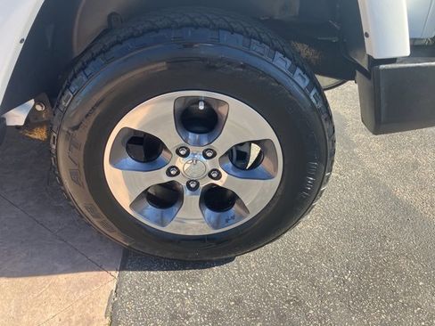 Used 2016 Jeep Wrangler Unlimited Sahara w/ Connectivity Group image 24