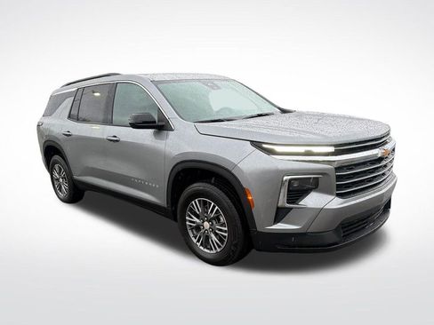 Used 2026 Chevrolet Traverse LT AWD/4WD image 8