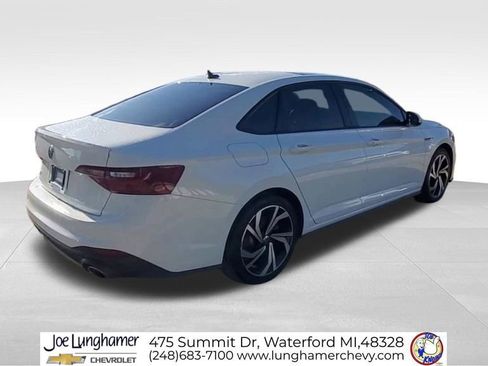 Used 2023 Volkswagen Jetta GLI Autobahn image 8