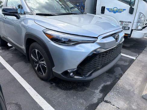 Used 2025 Toyota Corolla Cross AWD Hybrid image 9