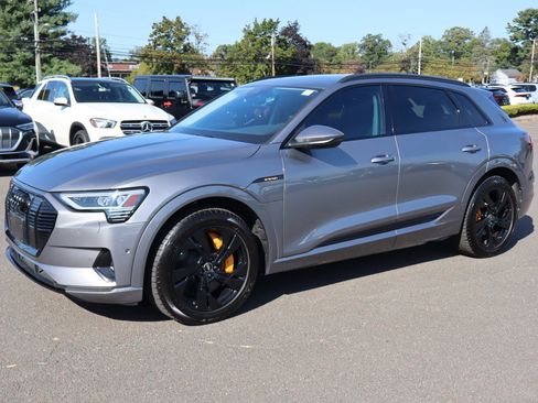 Used 2021 Audi e-tron Premium w/ Convenience Plus Package image 1