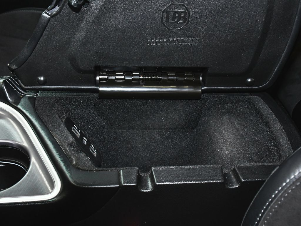 Used 2022 Dodge Challenger R/T Scat Pack RWD image 39