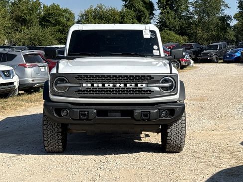 Used 2025 Ford Bronco Badlands AWD/4WD image 2