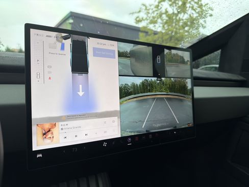 Used 2024 Tesla Cybertruck Cyberbeast AWD/4WD image 23