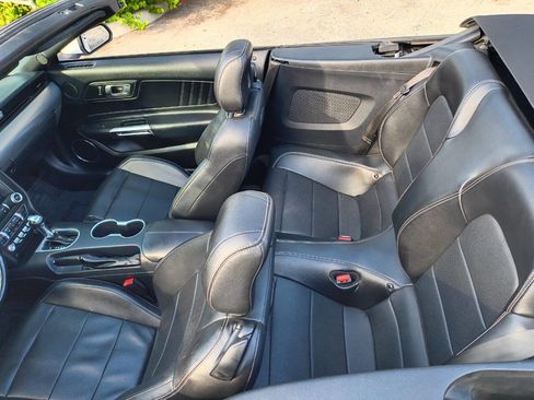 Used 2022 Ford Mustang Premium RWD image 37