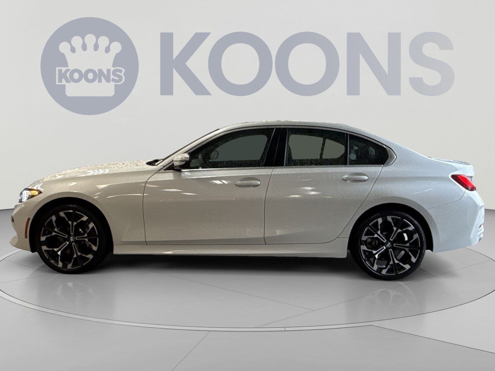 Used 2026 BMW 330i xDrive Sedan AWD/4WD image 2