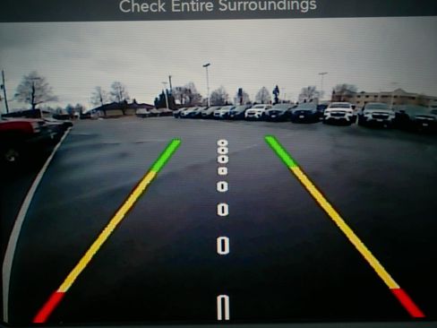 Used 2016 Jeep Cherokee Latitude w/ Cold Weather Group image 27