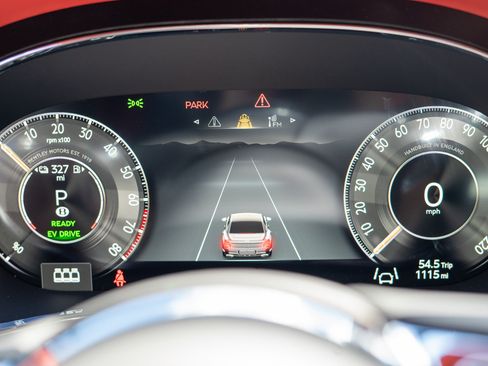 Used 2026 Bentley Flying Spur Plug-In Hybrid AWD/4WD image 19