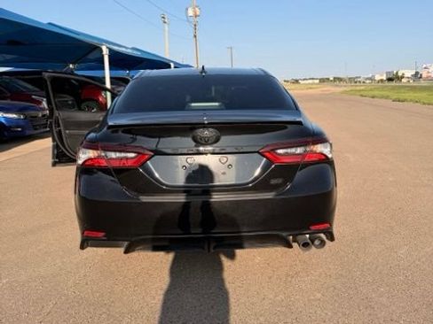 Used 2024 Toyota Camry SE FWD image 2