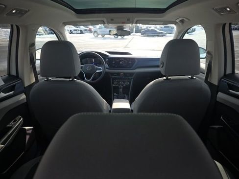 Used 2024 Volkswagen Taos SE image 10
