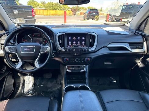 Used 2024 GMC Terrain SLT AWD/4WD image 10
