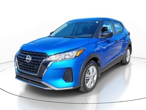 Certified 2024 Nissan Kicks S FWD image 3