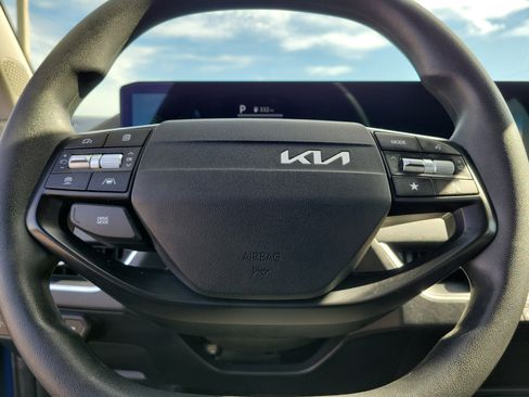 Used 2025 Kia K4 FWD image 18