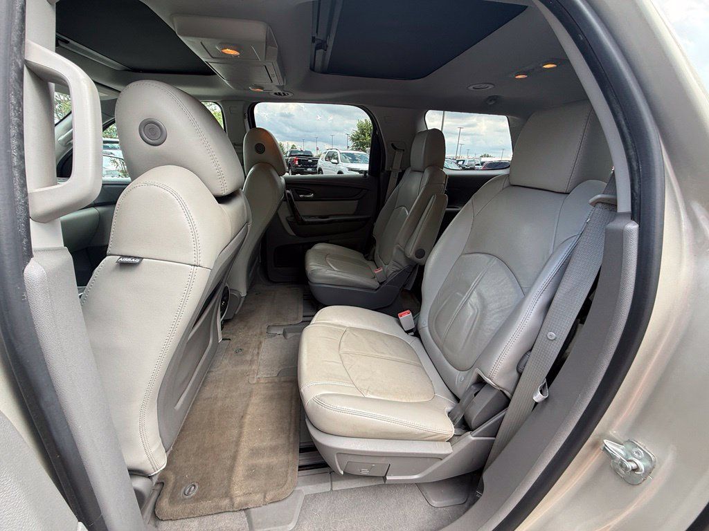 Used 2016 GMC Acadia SLT w/ Open Road Package FWD image 32