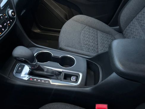 Used 2024 Chevrolet Equinox LT image 25