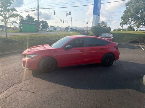 Used 2025 Honda Civic Sport image 12