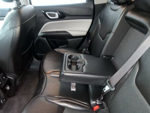 Used 2022 Jeep Compass Limited image 16