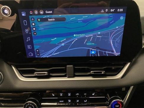 New 2026 Chevrolet Equinox LT w/ Safety and Technology Package AWD/4WD image 18