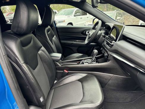 New 2026 Jeep Compass Latitude AWD/4WD image 24