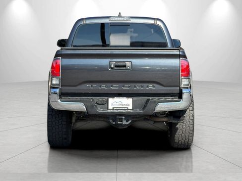Used 2022 Toyota Tacoma TRD Off-Road w/ Black Out Package (TMS) AWD/4WD image 7