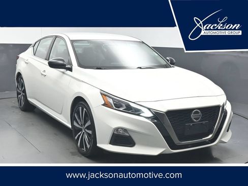 Used 2019 Nissan Altima 2.5 SR FWD image 1