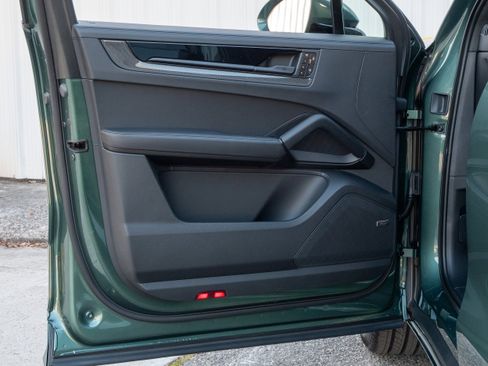 New 2026 Porsche Cayenne GTS image 30