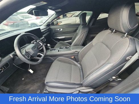 Used 2025 Ford Mustang GT RWD image 8