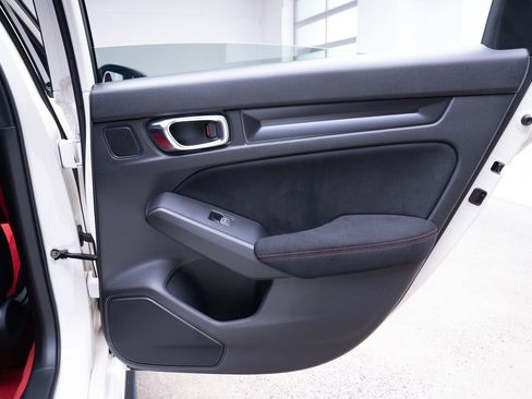 Used 2025 Honda Civic Type R image 19