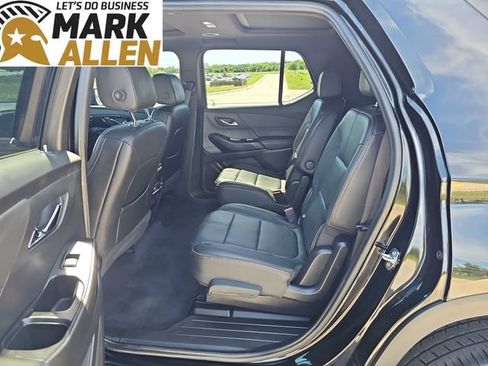 Used 2023 Chevrolet Traverse RS AWD/4WD image 25