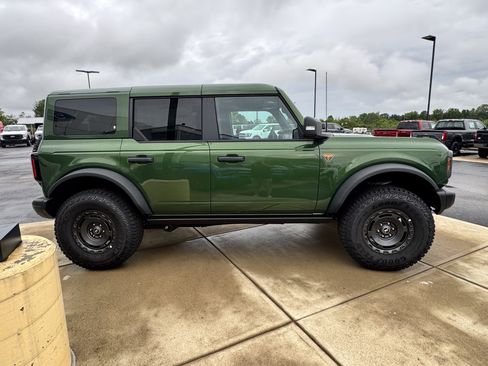 New 2025 Ford Bronco Badlands AWD/4WD image 5