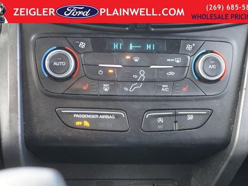 Used 2019 Ford Escape SE image 17