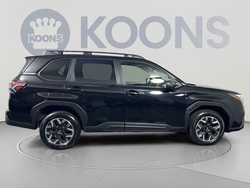 Used 2025 Subaru Forester Premium w/ Convenience Package #1 AWD/4WD image 12