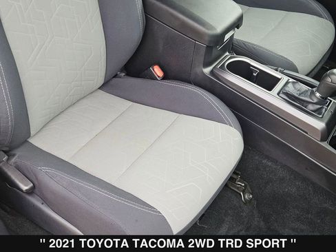 Used 2021 Toyota Tacoma TRD Sport w/ Technology Package RWD image 32
