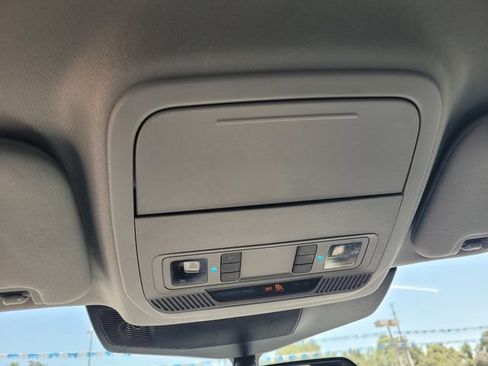 Certified 2023 Ford Explorer XLT RWD image 21