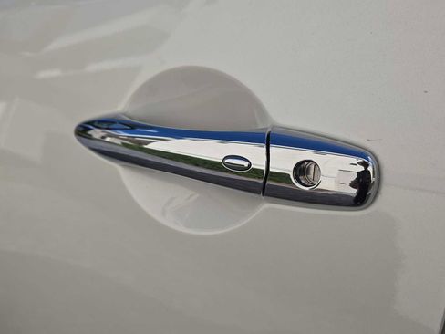 Certified 2024 INFINITI QX80 Premium Select w/ All-Season Package image 9